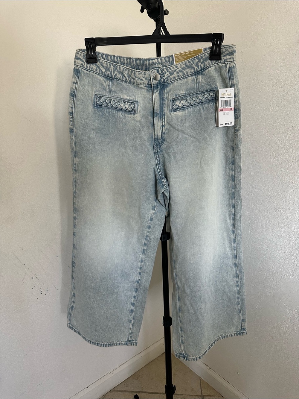Michael Kors Selma Crop Wide Leg Jeans Women's Size 10 High Rise
Light Wash New